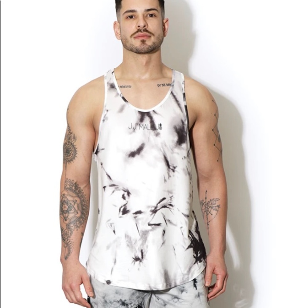 NWT JJ Malibu Men’s Graphic Scoop Bottom Tank Top Cracked Black White XL